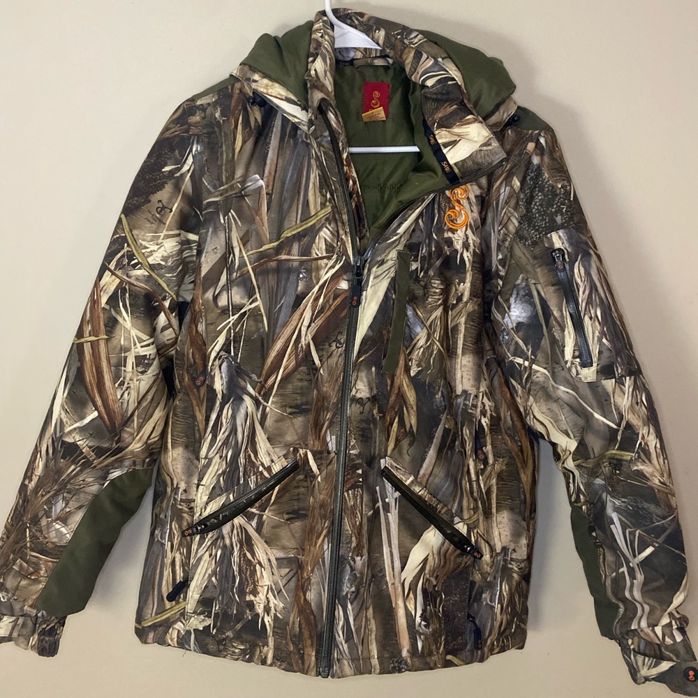 She Outdoors Camo Hunting Jacket. Size S